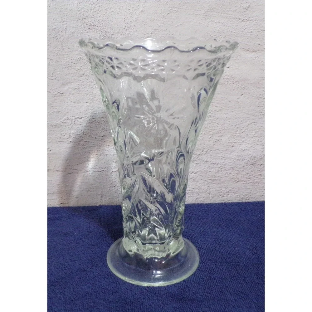 Glass Vase Flowers‎ Design